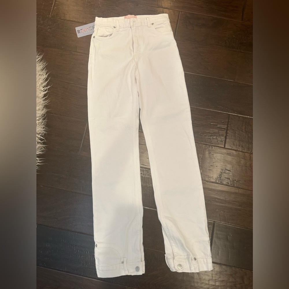 Revive Denim white jeans. Never worn still has tags. Size 29 but can fit smaller